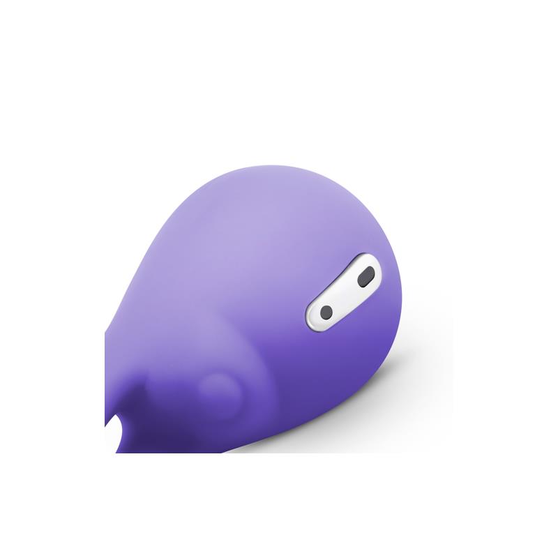 Tedy Stimulator USB Charging Tedy Clitoris Stimulator showing USB port