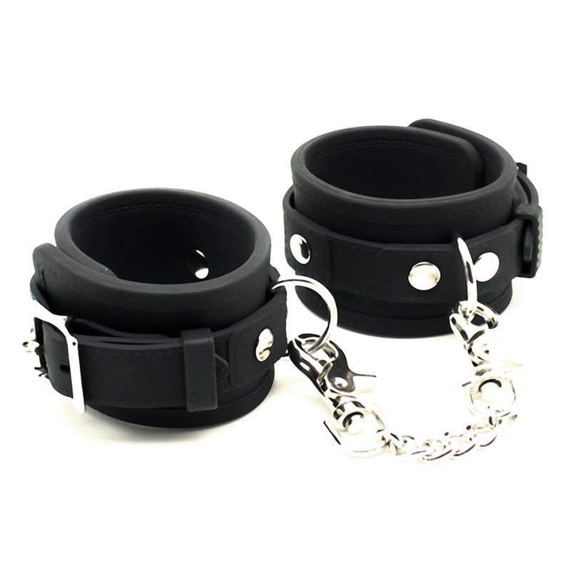 RIMBA LATEX PLAY CUFFS 4 CM 2 RIMBA LATEX PLAY CUFFS 4 CM - IMAGE 2