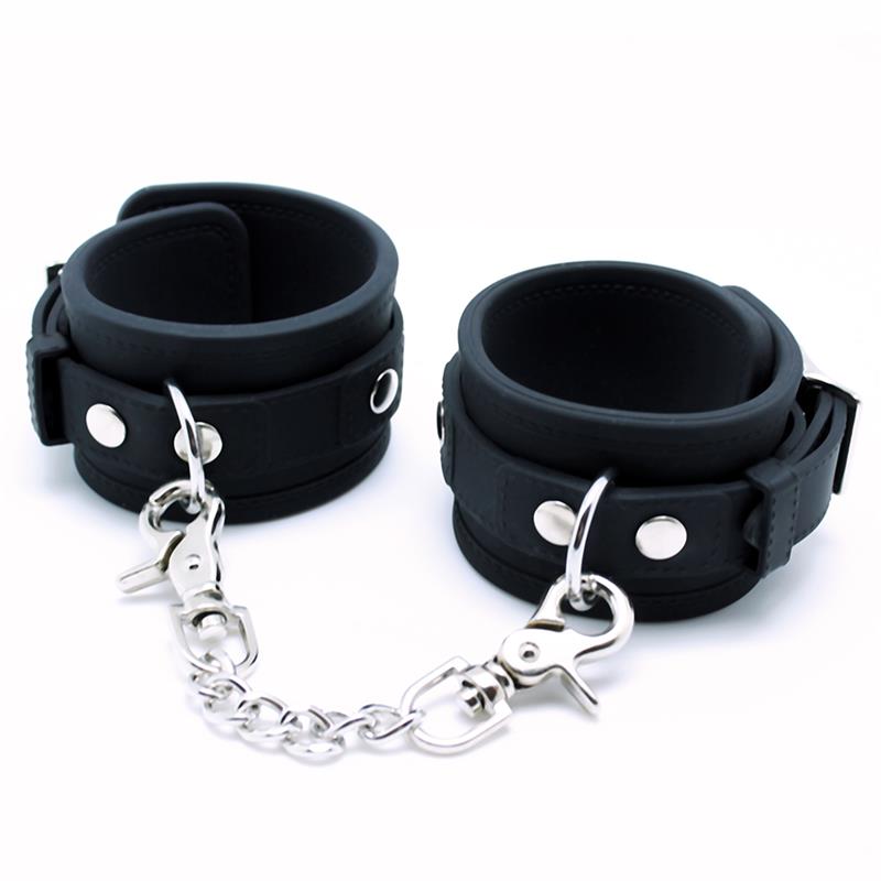 RIMBA LATEX PLAY CUFFS 4 CM 1 RIMBA LATEX PLAY CUFFS 4 CM