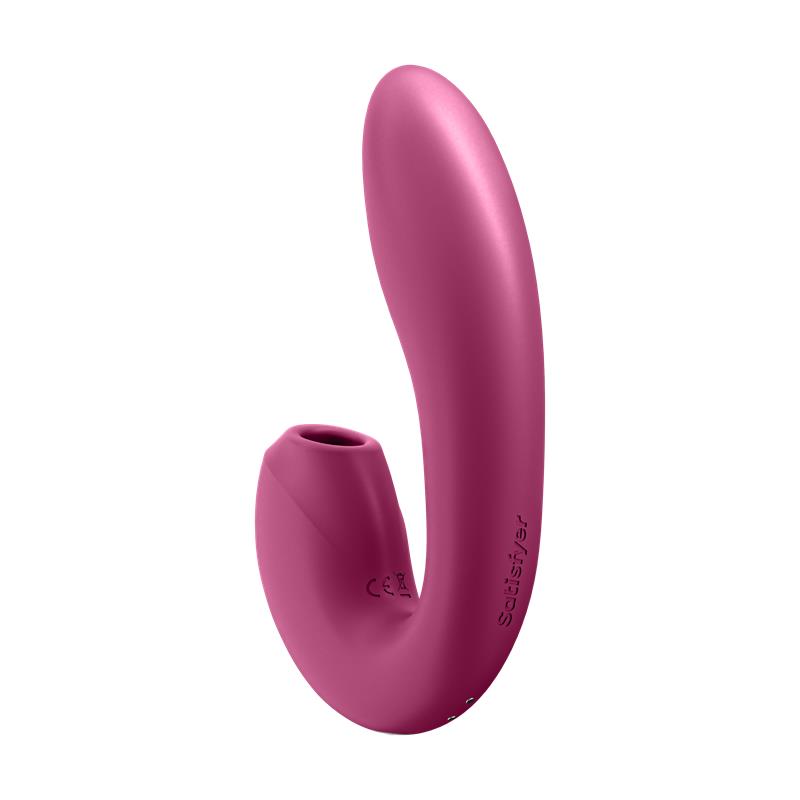 SUNRAY BERRY CLITORIS SUCKER AND VIBE 2 IN 1 USB 3 SUNRAY BERRY CLITORIS SUCKER VIBRATOR IN HAND